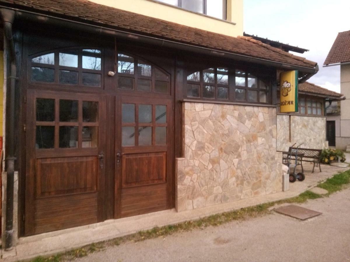 Gostilna Ulcar Hotel Ig Екстериор снимка